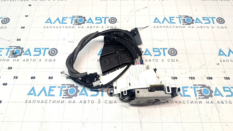 Замок двери задней левой Jeep Compass 17-26 с тросами