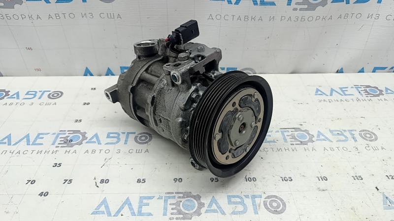 Компрессор кондиционера Audi A6 C7 16-18 3.0T