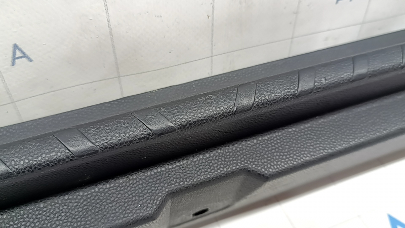 Накладка проема багажника Ford Ecosport 18-22 черная, царапины