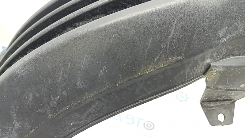 Губа заднего бампера Ford C-max MK2 13-18 структура, примята, царапины, трещина в креплении