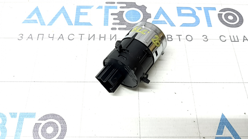 Кнопка Start/Stop Mercedes GLC 20-22