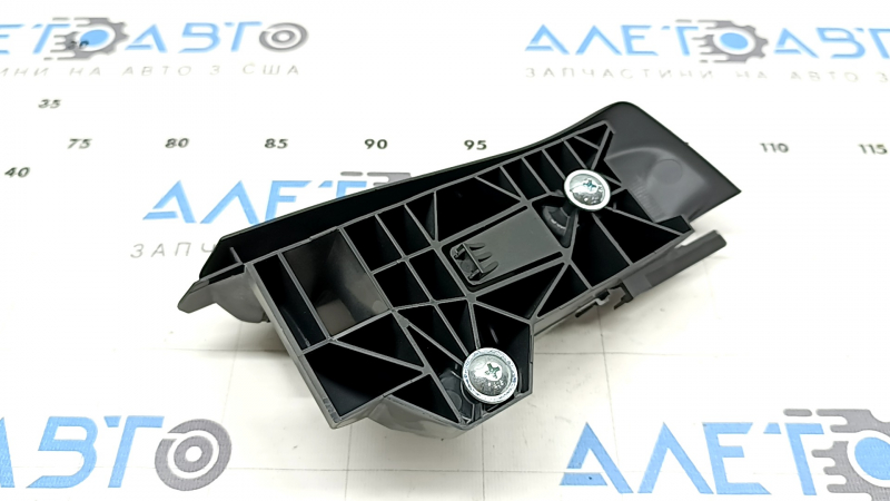 Направляющая ремня безопасности заднего левого Audi A4 B9 17-20 серая