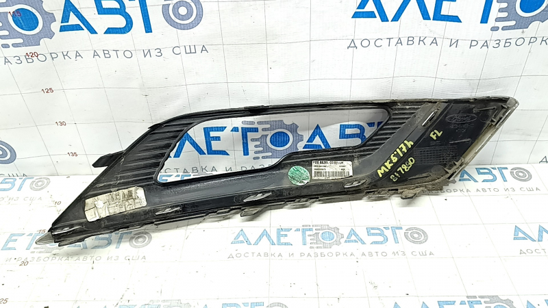 Решетка переднего бампера левая Ford Fusion mk5 17-18 под птф LED глянец, с хром молдингом, песок