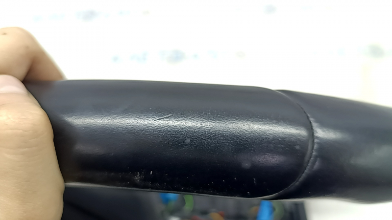 Руль голый BMW 5 G30 17-23 кожа черный, Sport под лепестки, без подогрева, царапины, расклеился