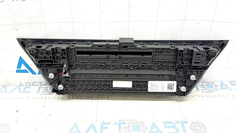 Управление климат-контролем и магнитолой BMW 5 G30 17-22 auto, dual zone, царапины