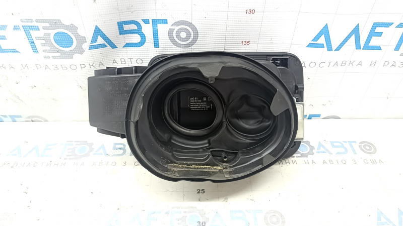 Лючок бензобака в сборе с корпусом BMW X7 G07 19-26 с замком