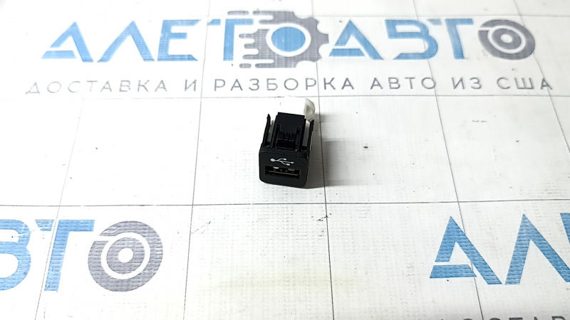 USB Hub BMW X7 G07 19- Quadratic