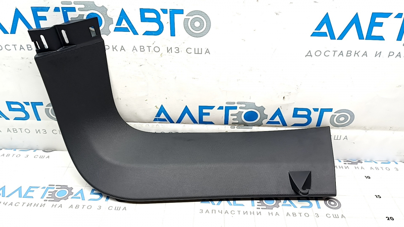 Обшивка двери багажника правая Ford Mustang Mach-E 21-26 черная, царапина
