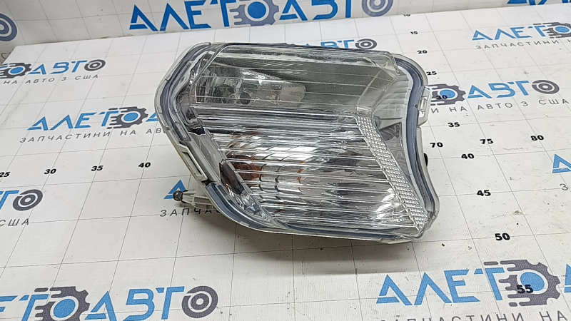 Поворотник левый Ford Escape MK3 17-19 рест белый с птф, песок