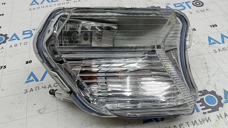 Поворотник левый Ford Escape MK3 17-19 рест белый с птф, песок