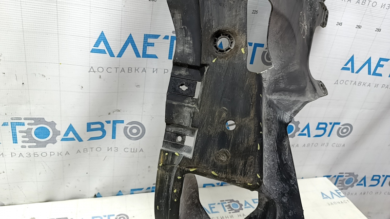 Защита двигателя Honda CRV 17-18 пластик, затерта, надрывы