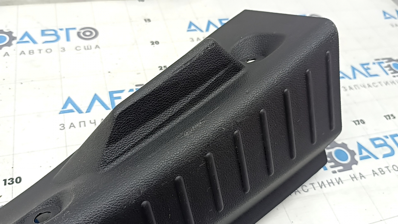 Ornamente portbagaj Ford Escape MK3 16-19, zgârieturi negre, uzate