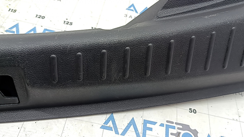Ornamente portbagaj Ford Escape MK3 16-19, zgârieturi negre, uzate
