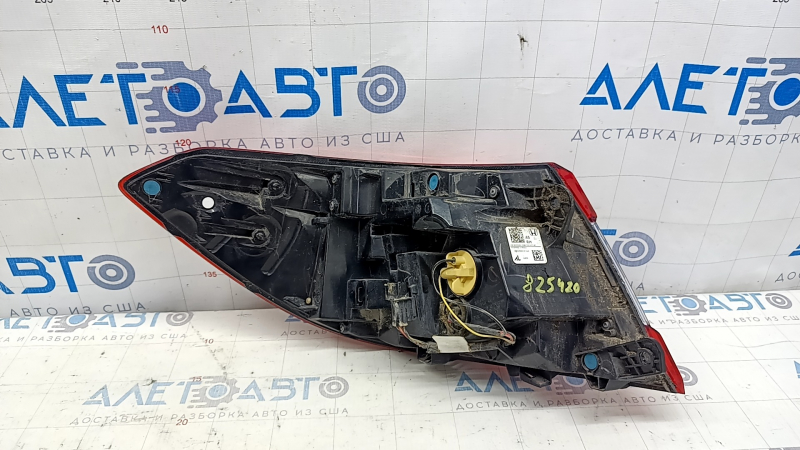 Фонарь внешний крыло правый Honda Accord 18-20 hybrid, царапины