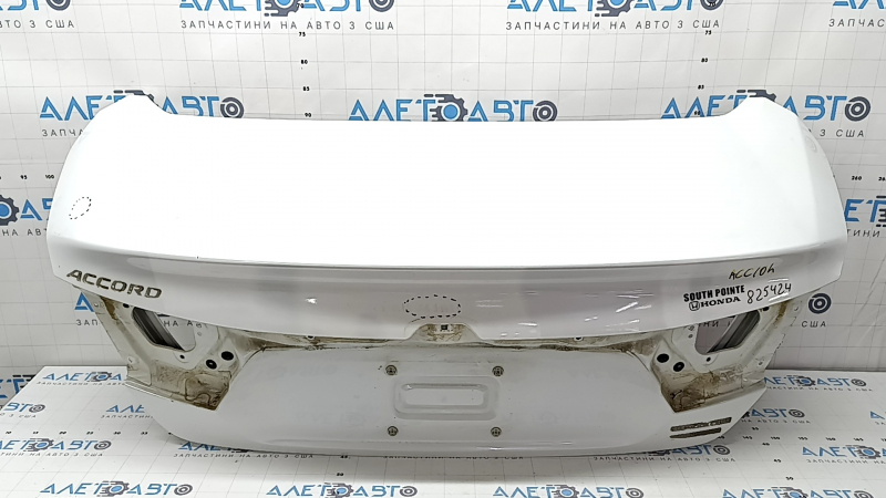 Крышка багажника Honda Accord 18-22 белый NH-883P, вмятины