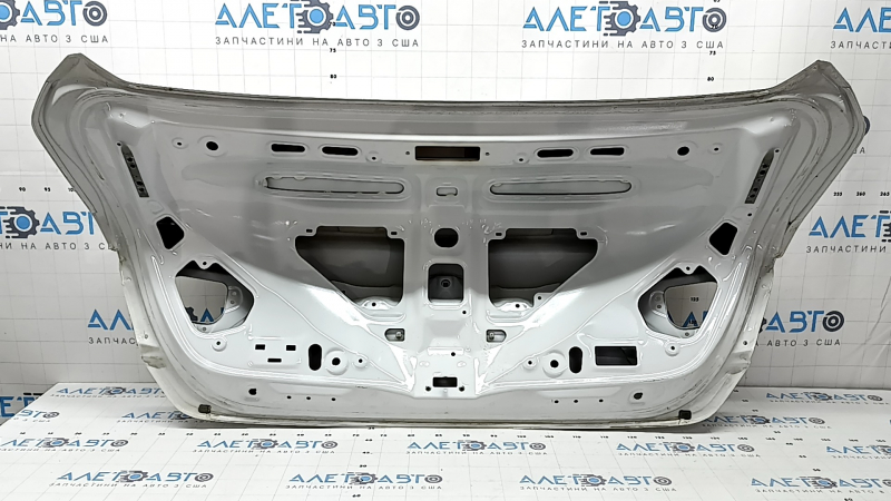 Крышка багажника Honda Accord 18-22 белый NH-883P, вмятины