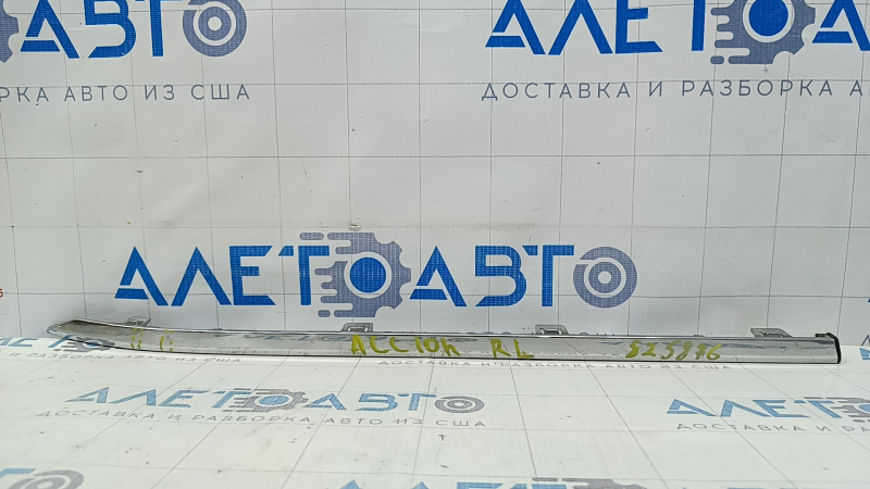 Молдинг заднего бампера левый Honda Accord 18-22 хром, трещины