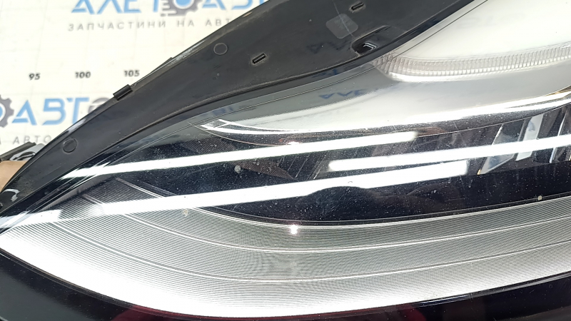 Фара передняя левая Tesla Model Y 20-25 LED без крепления, царапины