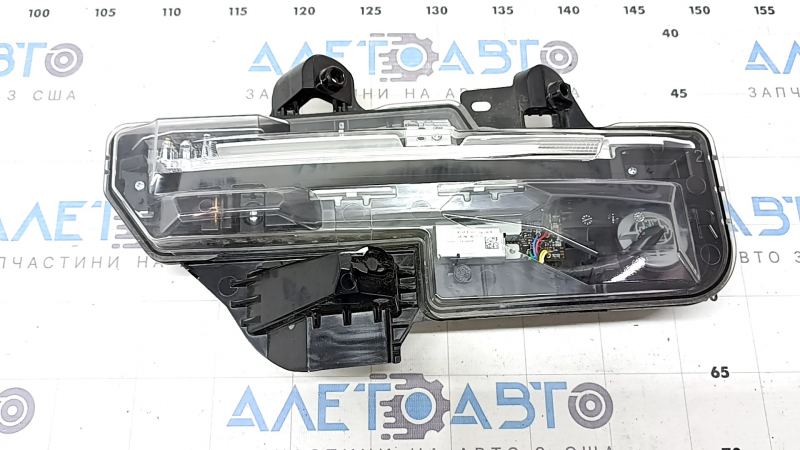 Поворотник ДХО правый Mazda CX-30 20-23 LED