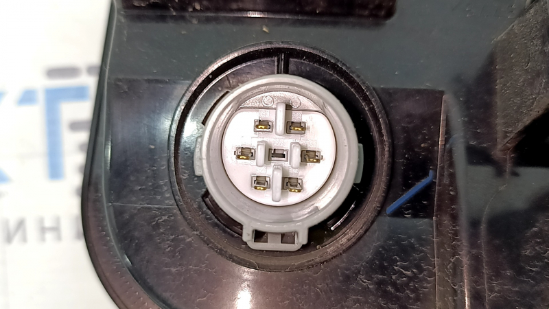Поворотник ДХО правый Mazda CX-30 20-23 LED