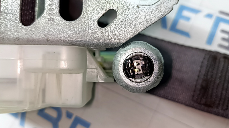 Пассажирский ремень безопасности Toyota Camry v40 серый