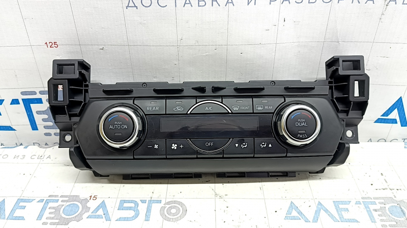 Управление климат-контролем Mazda CX-9 16-18 auto, царапины, побелел пластик