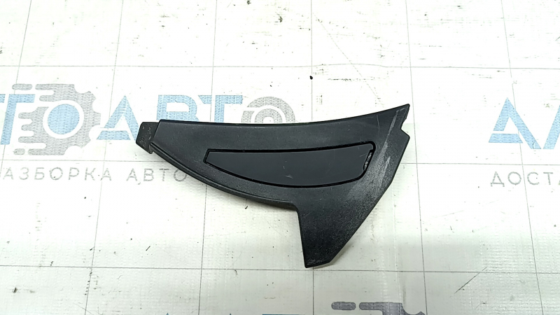 Накладка фонаря внутреннего крышки багажника левая Mazda CX-9 16-23