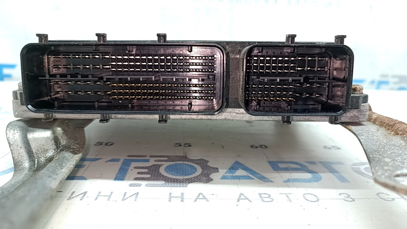 Блок ECU компьютер двигателя Toyota Camry v40 3.5 с кронштейнами, ржавые