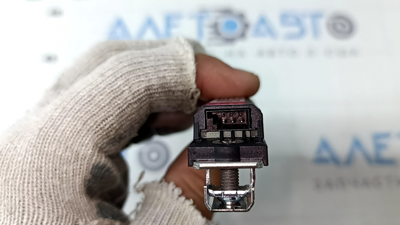 Amplificator antenă Audi Q5 80A 21-24 dreapta