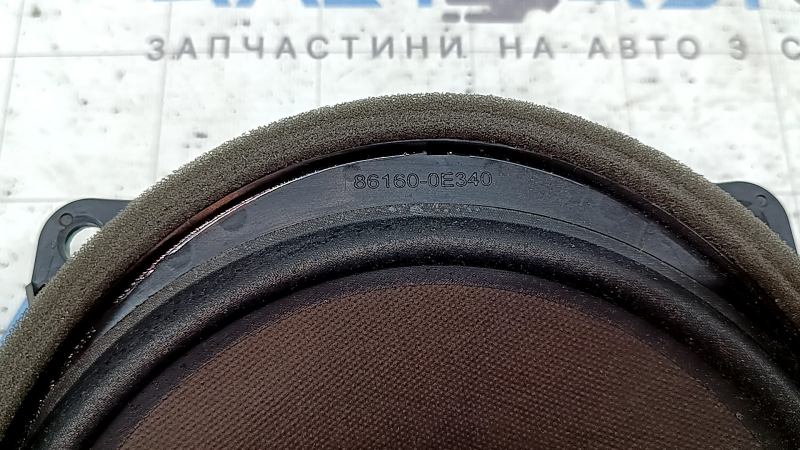 Динамик дверной передний правый Toyota Sienna 21-26