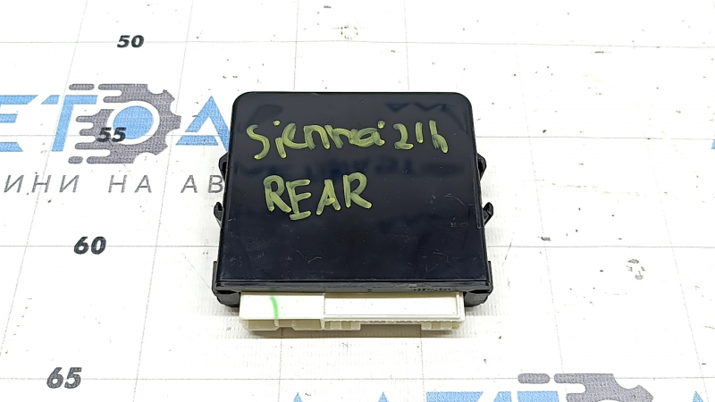 Multiplex Door Control Module Unit Toyota Sienna 21-26 надломано крепление