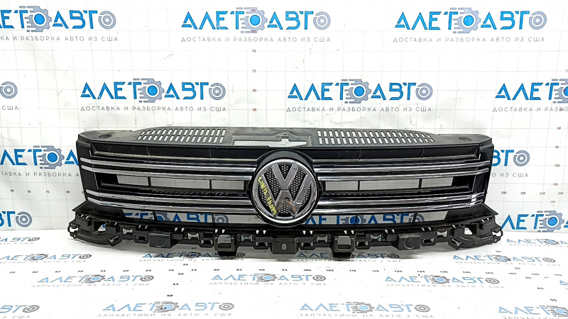 Решетка радиатора grill в сборе VW Tiguan 12-18 рест со значком, песок