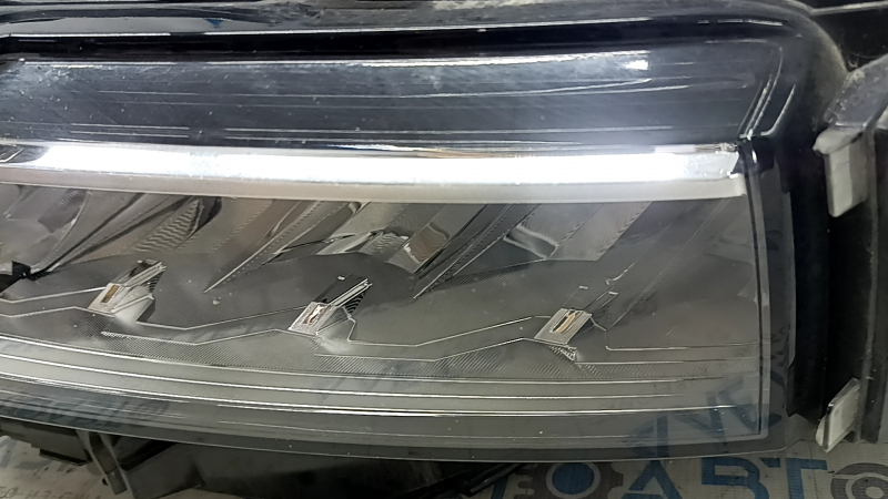 Фара передняя левая Nissan Rogue 21-23 LED SL, SV