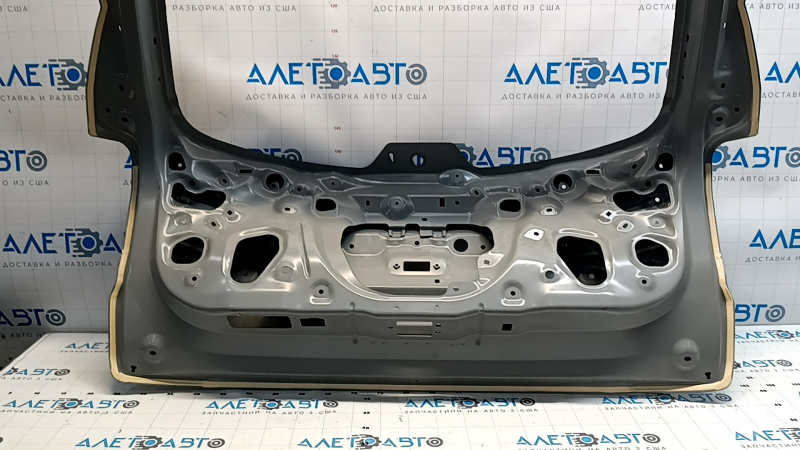 Дверь багажника голая Mazda CX-30 20-23 под электропривод