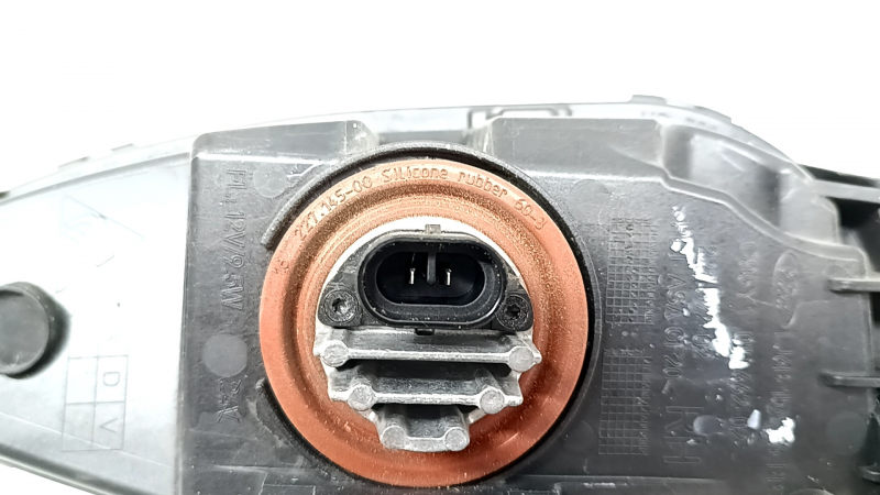 Противотуманная фара птф правая Ford Escape MK4 20-22 LED, песок