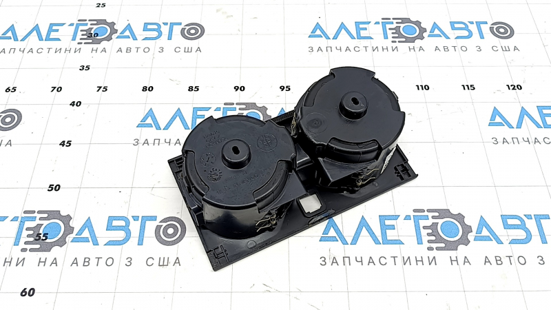 Подстаканники центральной консоли BMW X5 G05 19-26
