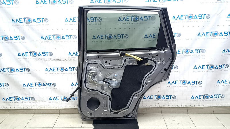 Дверь в сборе задняя правая Nissan Rogue 14-20 графит KAD