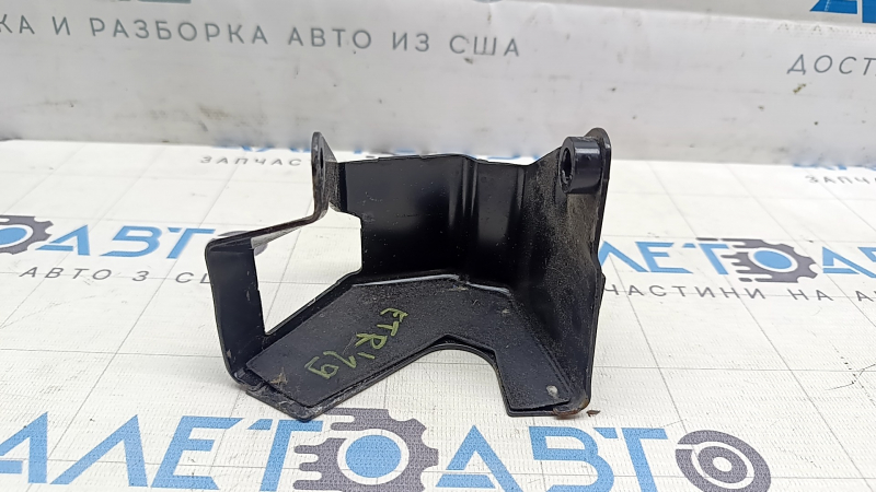 Кронштейн компрессора кондиционера Audi E-Tron 19-23 верхний