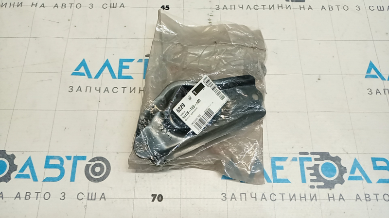 Кронштейн радиатора верхний левый Acura TLX 15- металл + резина