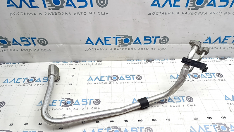 Conductă de aer condiționat compresor-încălzire al treilea Audi E-Tron 19-23
