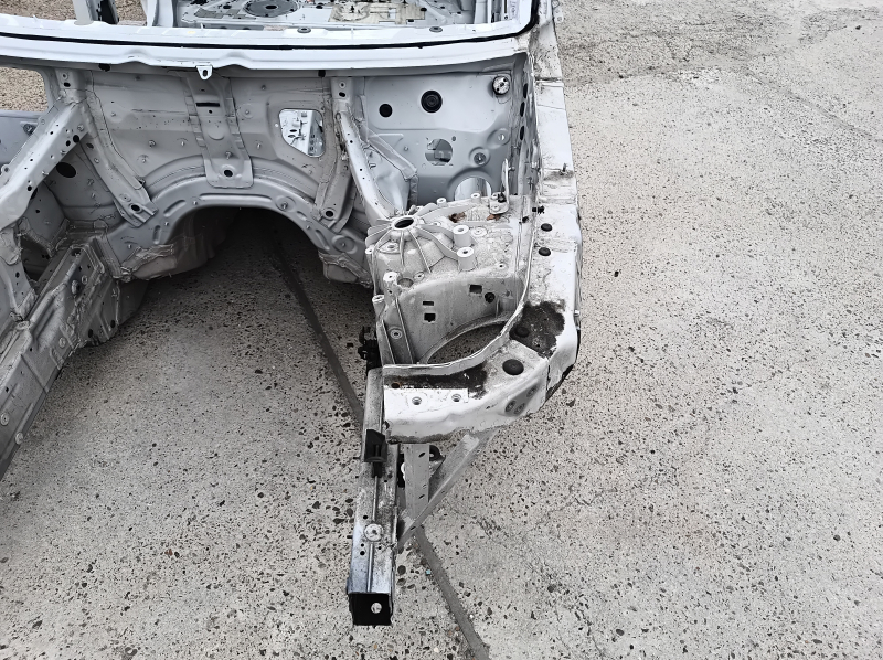 Четверть передняя левая BMW X5 G05 19-26 на кузове, белая