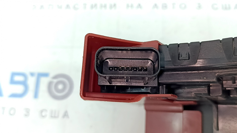 Замок двери задней правой Hyundai Tucson 22-26