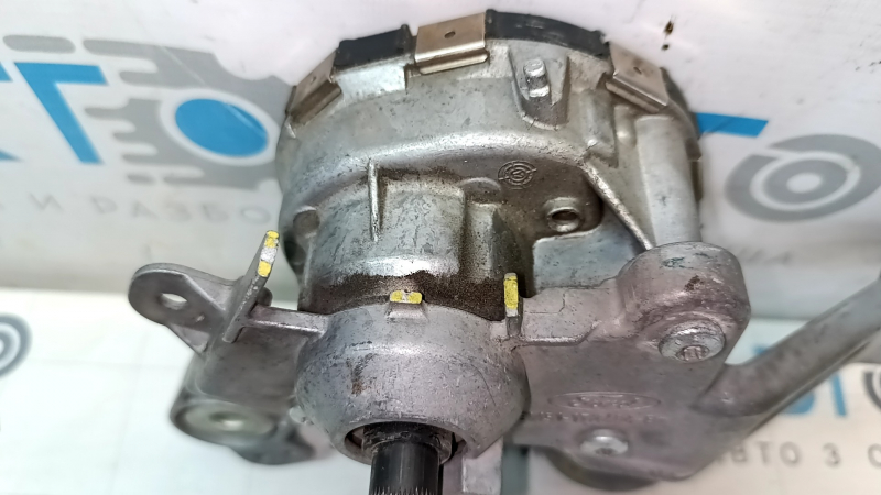Мотор дворников очистителя правый Ford Focus mk3 11-18 сломано крепление
