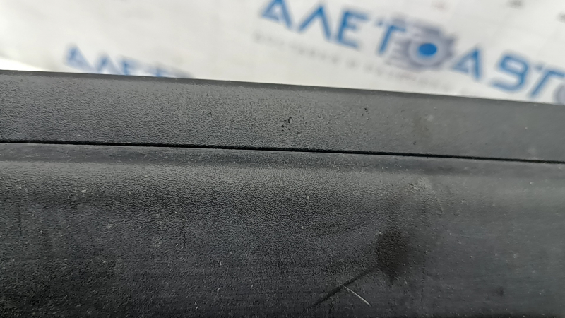 Губа переднего бампера Hyundai Tucson 22-24 структура, царапины, потерта, трещина