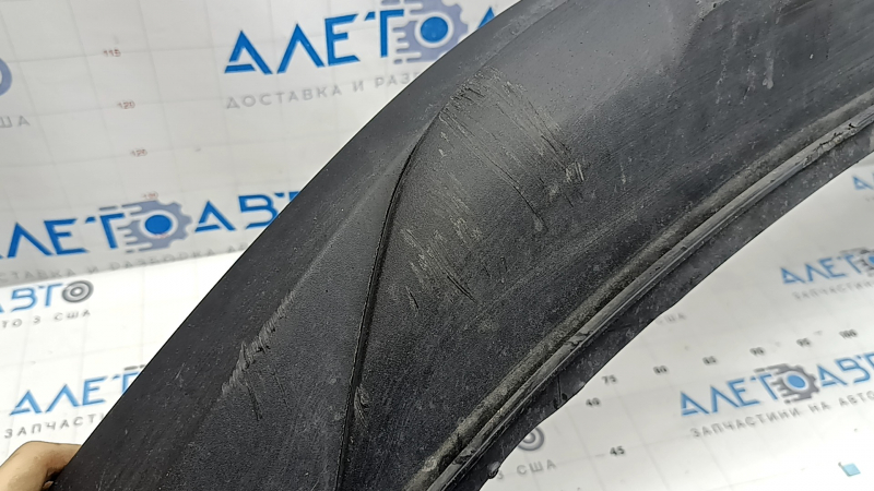 Губа переднего бампера Hyundai Tucson 22-24 структура, царапины, потерта, трещина