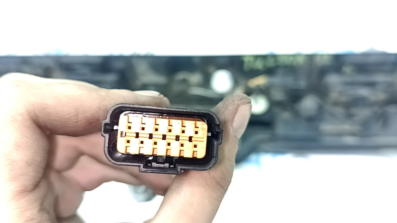 Фонарь внутренний дверь багажника центральный Hyundai Tucson 22-26 LED под камеру