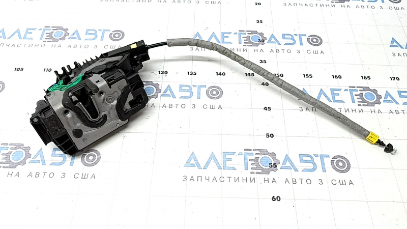Замок двери задней левой Mercedes C-class W205 15-21