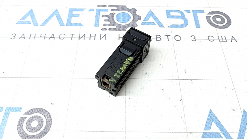USB Hub центральной консоли Toyota Rav4 19-25