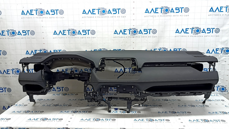 Торпедо передняя панель с AIRBAG Toyota Rav4 19-24 черная, царапины