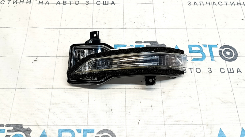 Поворотник зеркала правый Subaru XV Crosstrek 18-23